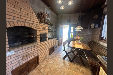 Casa de condomínio à venda com 675m², 4 quartos e 4 vagas Casa de condomínio à venda com 675m², 4 quartos e 4 vagasChurrasqueira