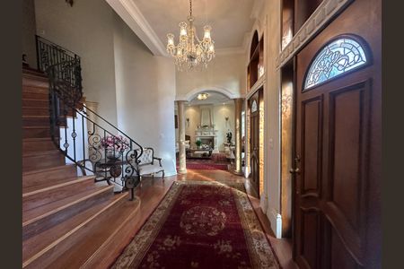 Casa de condomínio à venda com 675m², 4 quartos e 4 vagas Casa de condomínio à venda com 675m², 4 quartos e 4 vagasHall de entrada