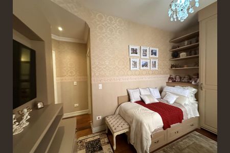 Casa de condomínio à venda com 675m², 4 quartos e 4 vagas Casa de condomínio à venda com 675m², 4 quartos e 4 vagasSuíte 4