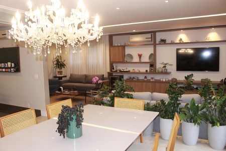 Apartamento à venda com 3 quartos, 236m² em Higienópolis, São Paulo