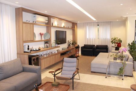 Apartamento à venda com 3 quartos, 236m² em Higienópolis, São Paulo
