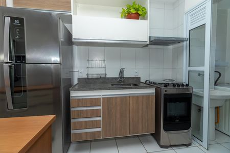 Cozinha de apartamento para alugar com 1 quarto, 33m² em Barra Funda, São Paulo