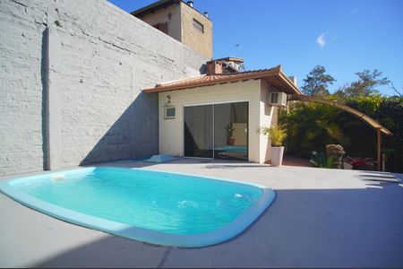Casa para alugar com 250m², 3 quartos e 2 vagasÁrea comum - Piscina