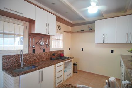 Casa para alugar com 250m², 3 quartos e 2 vagasCozinha