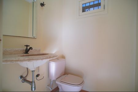 Casa para alugar com 250m², 3 quartos e 2 vagasLavabo 1