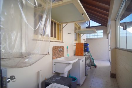 Casa para alugar com 250m², 3 quartos e 2 vagasÁrea de Serviço