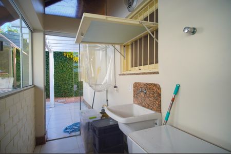 Casa para alugar com 250m², 3 quartos e 2 vagasÁrea de Serviço
