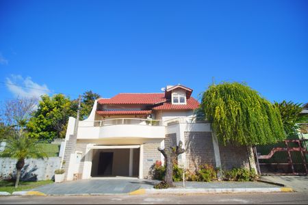 Casa para alugar com 250m², 3 quartos e 2 vagasFachada