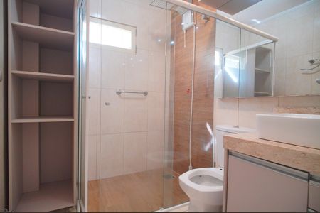 Casa para alugar com 250m², 3 quartos e 2 vagasBanheiro
