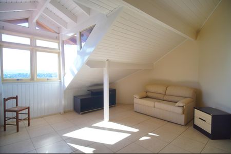 Casa para alugar com 250m², 3 quartos e 2 vagasSuíte 