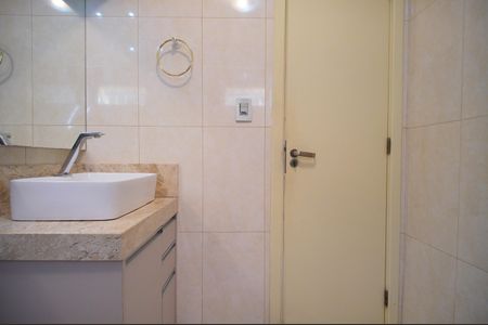Casa para alugar com 250m², 3 quartos e 2 vagasBanheiro