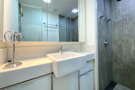 Banheiro de kitnet/studio à venda com 1 quarto, 19m² em Funcionários, Belo Horizonte