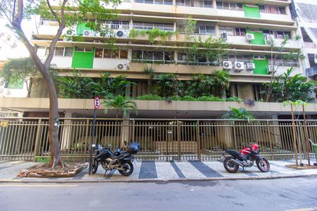 Apartamento para alugar com 122m², 3 quartos e 1 vaga Apartamento para alugar com 122m², 3 quartos e 1 vagaFachada