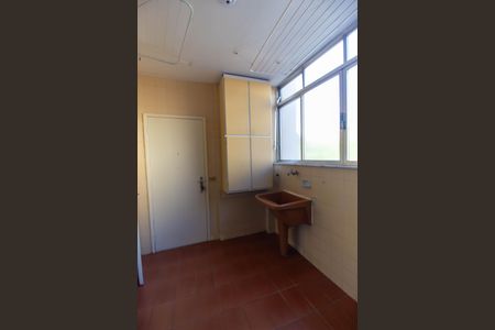 Apartamento para alugar com 122m², 3 quartos e 1 vaga Apartamento para alugar com 122m², 3 quartos e 1 vagaCozinha e Área de Serviço