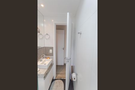 Apartamento à venda com 61m², 2 quartos e 2 vagas Apartamento à venda com 61m², 2 quartos e 2 vagasBanheiro da Suíte