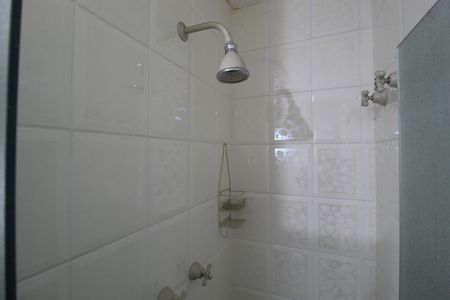 Apartamento à venda com 242m², 4 quartos e 4 vagasBanheiro da Suíte 2