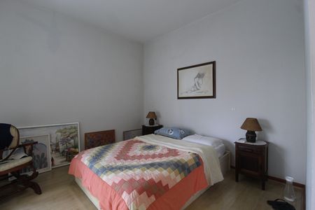 Apartamento à venda com 242m², 4 quartos e 4 vagasQuarto 4 - Suíte