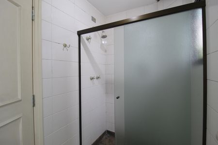 Apartamento à venda com 242m², 4 quartos e 4 vagasBanheiro da Suíte 3