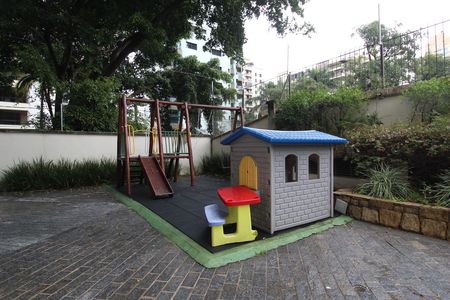 Apartamento à venda com 242m², 4 quartos e 4 vagasÁrea Comum - Playground