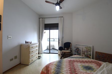 Apartamento à venda com 242m², 4 quartos e 4 vagasQuarto 4 - Suíte