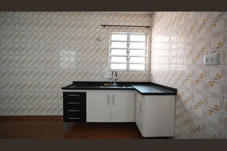 Casa para alugar com 160m², 2 quartos e 2 vagasCozinha