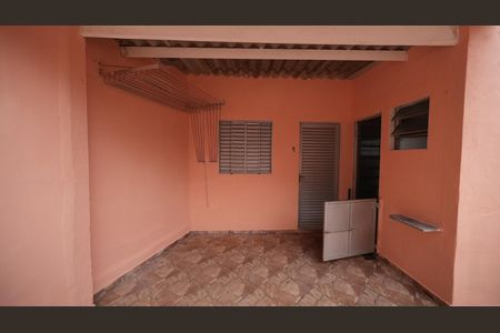 Casa para alugar com 160m², 2 quartos e 2 vagasQuintal