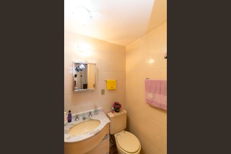 Apartamento à venda com 63m², 2 quartos e 1 vaga Apartamento à venda com 63m², 2 quartos e 1 vagaBanheiro social