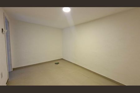 Casa para alugar com 1 quarto, 32m² em Vila Sao Paulo, São Paulo