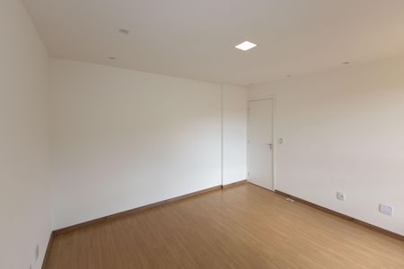 Apartamento à venda com 250m², 3 quartos e 3 vagas Apartamento à venda com 250m², 3 quartos e 3 vagasQuarto 1