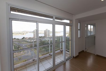 Apartamento à venda com 250m², 3 quartos e 3 vagas Apartamento à venda com 250m², 3 quartos e 3 vagasVaranda da Suíte 1