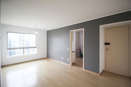 Apartamento para alugar com 72m², 2 quartos e 1 vagaSala