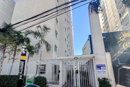Apartamento à venda com 28m², 1 quarto e sem vaga Apartamento à venda com 28m², 1 quarto e sem vagaFachada - Plaquinha