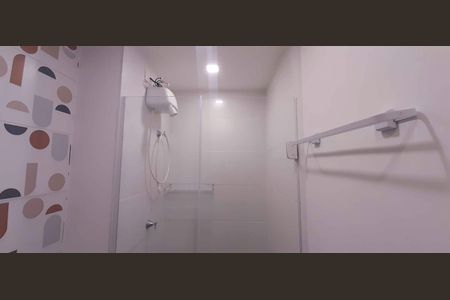 Banheiro da Suíte de apartamento para alugar com 1 quarto, 24m² em Vila Butantã, São Paulo