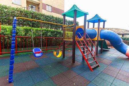 Apartamento para alugar com 50m², 2 quartos e 1 vaga Apartamento para alugar com 50m², 2 quartos e 1 vagaÁrea comum - Playground