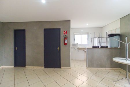 Apartamento para alugar com 50m², 2 quartos e 1 vaga Apartamento para alugar com 50m², 2 quartos e 1 vagaÁrea comum - Salão de festas