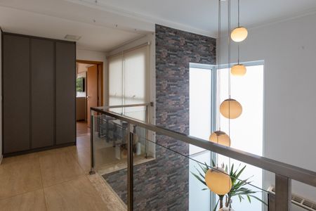 Casa de condomínio à venda com 275m², 3 quartos e 3 vagas Casa de condomínio à venda com 275m², 3 quartos e 3 vagasHall dos Quartos