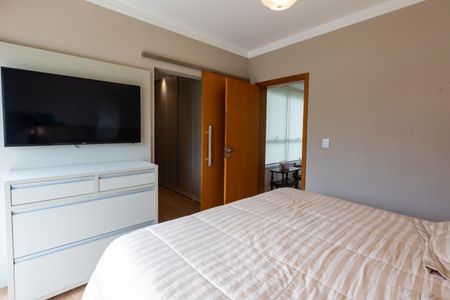 Casa de condomínio à venda com 275m², 3 quartos e 3 vagas Casa de condomínio à venda com 275m², 3 quartos e 3 vagasSuíte 1