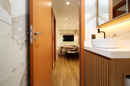 Apartamento para alugar com 48m², 2 quartos e 1 vaga Apartamento para alugar com 48m², 2 quartos e 1 vagaBanheiro
