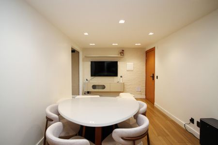 Apartamento para alugar com 48m², 2 quartos e 1 vaga Apartamento para alugar com 48m², 2 quartos e 1 vagaSala