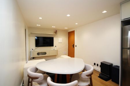Apartamento para alugar com 48m², 2 quartos e 1 vaga Apartamento para alugar com 48m², 2 quartos e 1 vagaSala