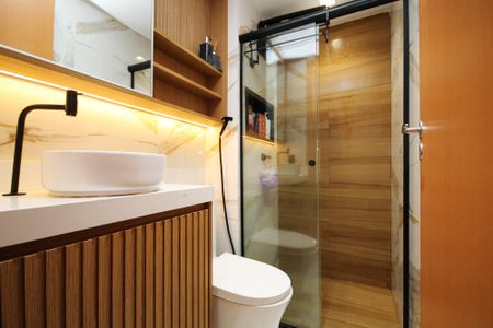 Apartamento para alugar com 48m², 2 quartos e 1 vaga Apartamento para alugar com 48m², 2 quartos e 1 vagaBanheiro