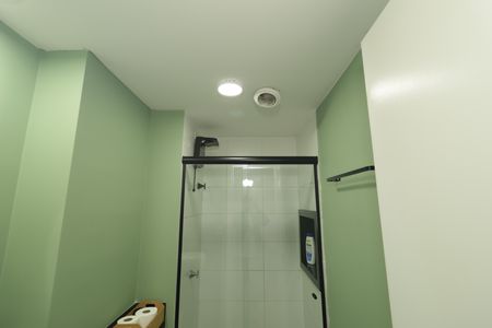 Banheiro de apartamento à venda com 1 quarto, 24m² em Sé, São Paulo