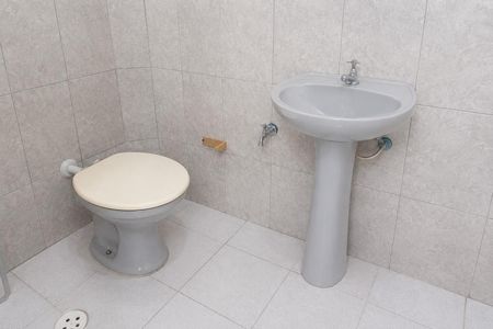 Studio para alugar com 30m², 1 quarto e sem vaga Studio para alugar com 30m², 1 quarto e sem vagaBanheiro