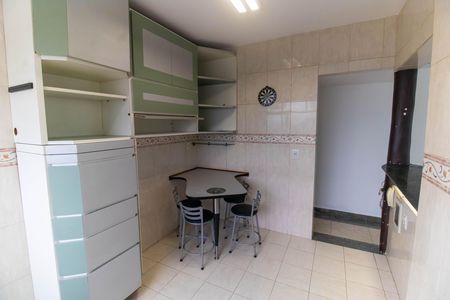 Apartamento à venda com 71m², 2 quartos e 1 vagaCozinha e Área de Serviço