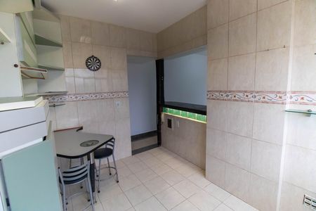 Apartamento à venda com 71m², 2 quartos e 1 vagaCozinha e Área de Serviço
