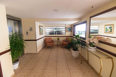 Apartamento à venda com 71m², 2 quartos e 1 vagaÁrea comum