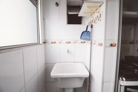 Apartamento para alugar com 72m², 2 quartos e 1 vagaÁrea de Serviço