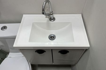 Apartamento para alugar com 37m², 1 quarto e sem vaga Apartamento para alugar com 37m², 1 quarto e sem vagaBanheiro