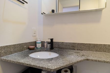 Banheiro da Suíte de apartamento para alugar com 2 quartos, 54m² em Barra Funda, São Paulo