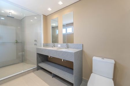 Apartamento à venda com 150m², 2 quartos e sem vaga Apartamento à venda com 150m², 2 quartos e sem vagaBanheiro da Suíte 1